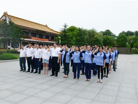 重温入党誓词   思念英雄先烈——mg不朽情缘集团党总支部组织全体党员开展党建活动